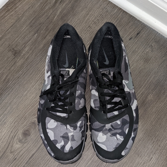 nike free run camo